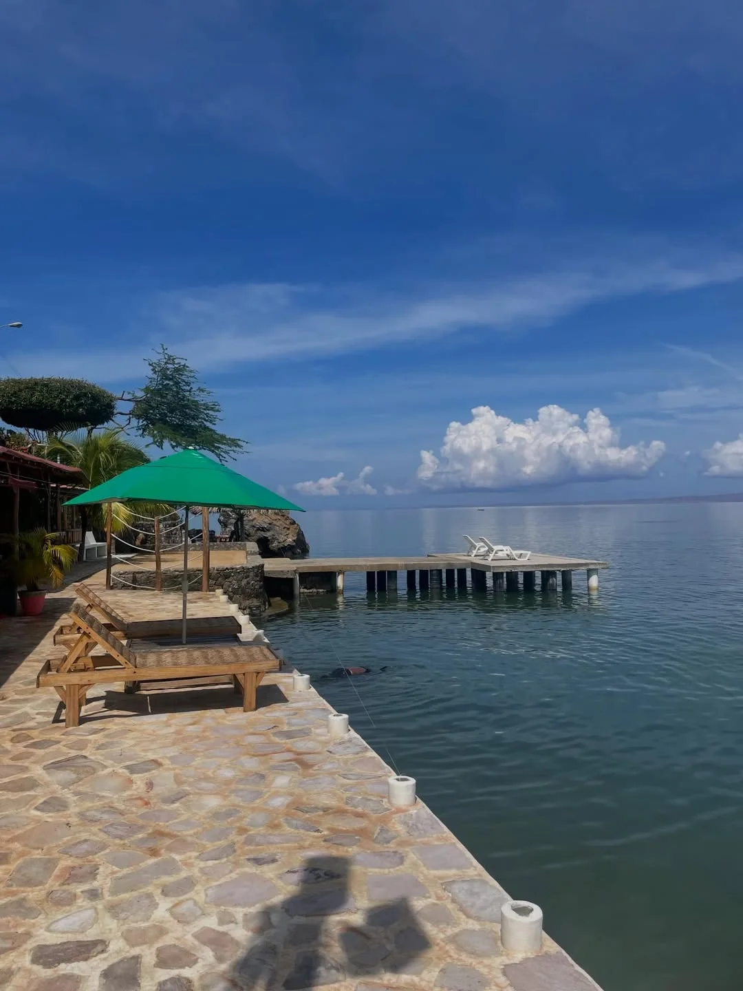 Aguas cristalinas frente a Ensenada Paradise en Ensenada Honda, Sucre
