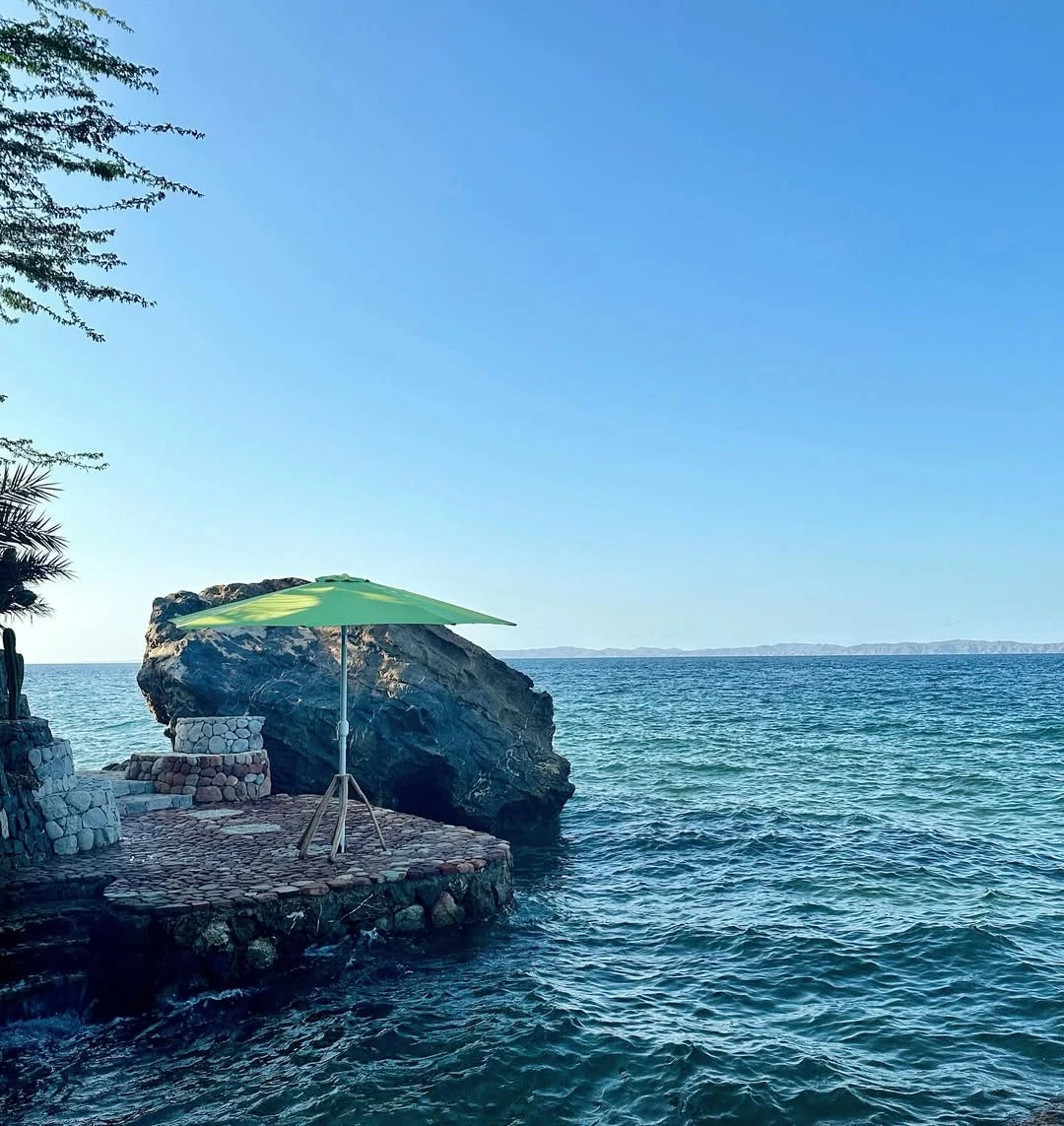 Detalles naturales en Ensenada Paradise, Ensenada Honda